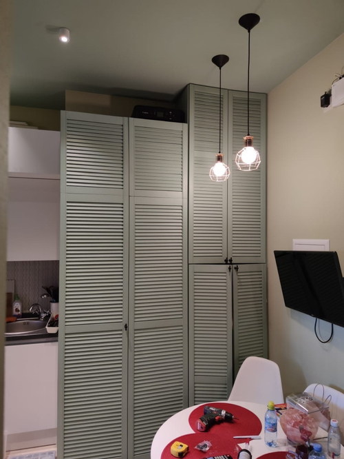 Жалюзийные двери из сосны