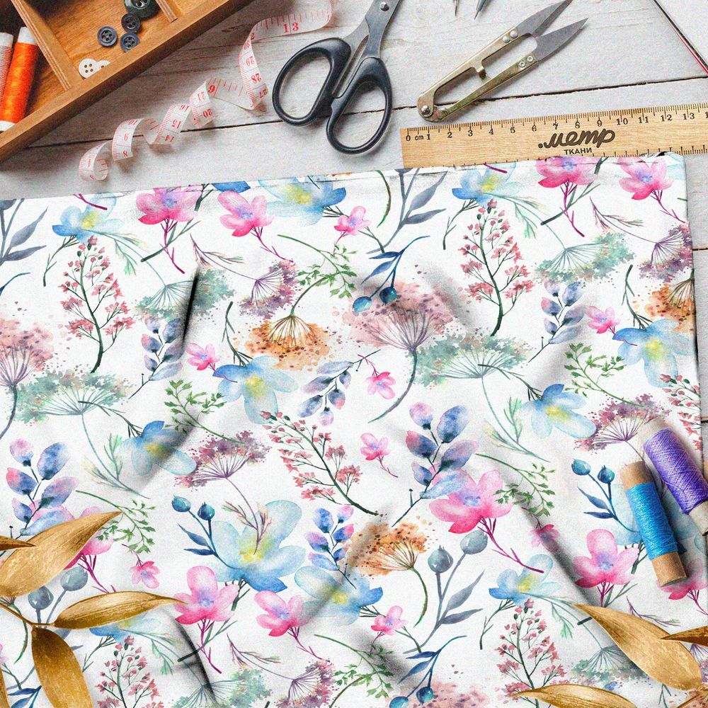 Ткань атлас пастельные цветы на бежевом фоне