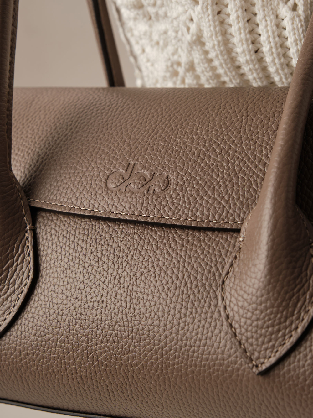 Кожаная сумка Viki DBR 31341 тауп