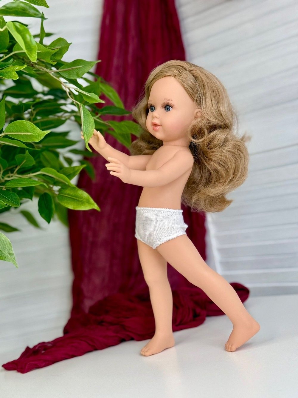 Кукла Marina and Pau 40cм Marina без одежды в пакете (M13)