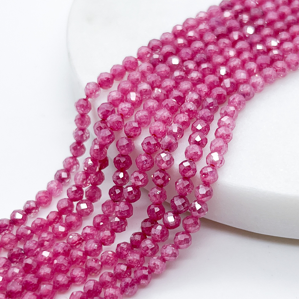 Фианит кракле (кубический цирконий), цвет рубин, размер 3 мм, цена за нить около 130 шт (38 см)