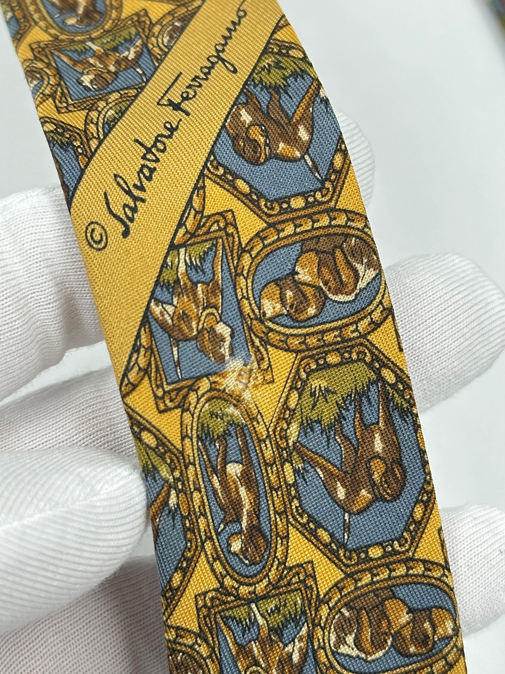 Галстук «Собаки» Salvatore Ferragamo