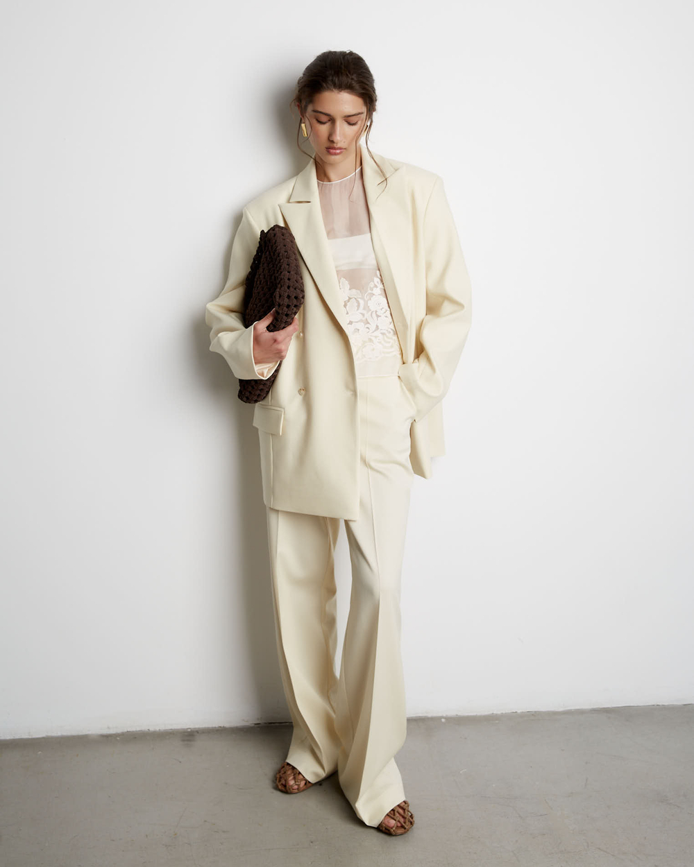 Брюки из шерсти молочный