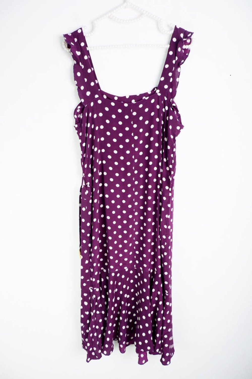 Платье красивого оттенка в горошек, визуально на 42/44 размер