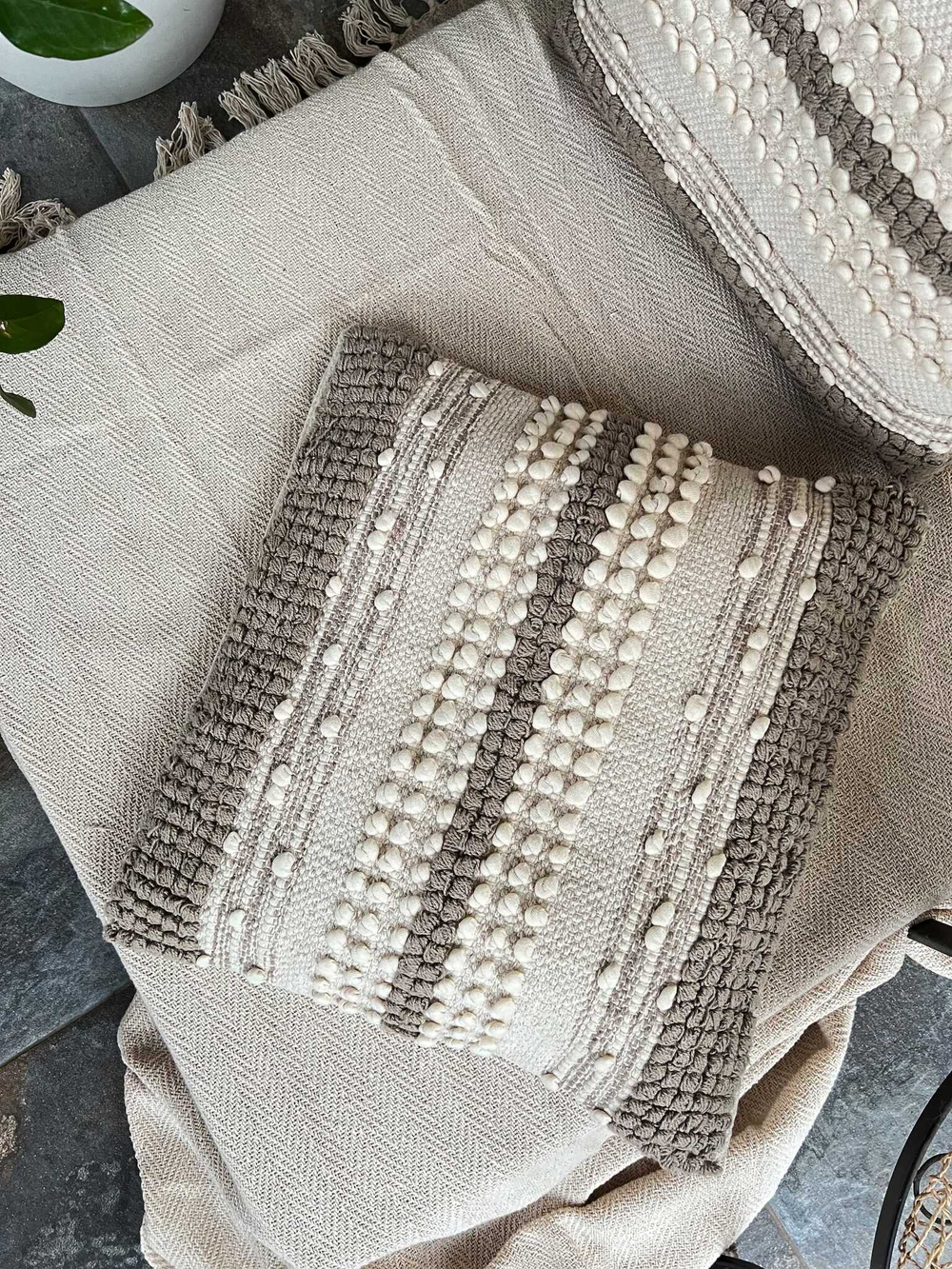 Декоративная наволочка в бохо стиле