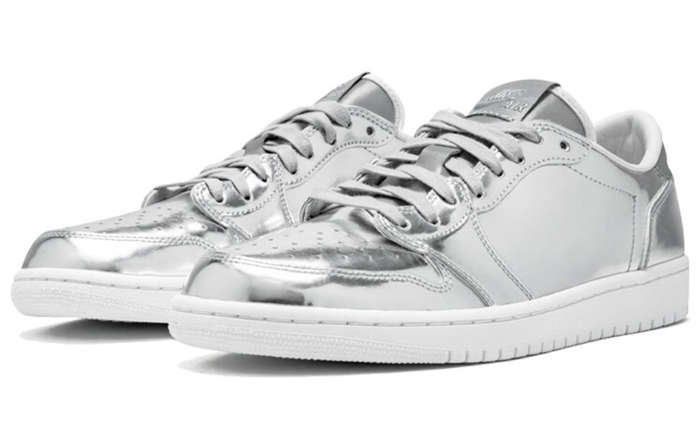 Кроссовки Jordan Air Jordan 1 Retro Low Pinnacle Metallic Silver