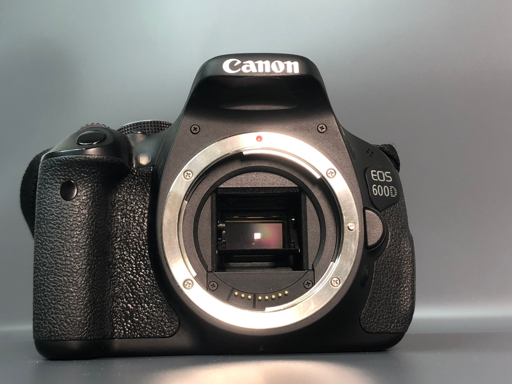 Canon 600D Kit 18-55mm 3.5-5.6 IS STM 17.000 кадров