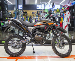 Мотоцикл Regulmoto Tour Enduro (c баланс. вал., 5 скоростей) ПТС (черный/оранжевый)