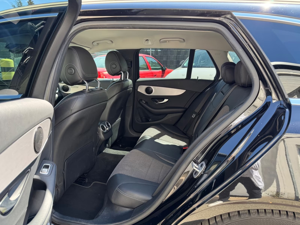 Mercedes-Benz C 220