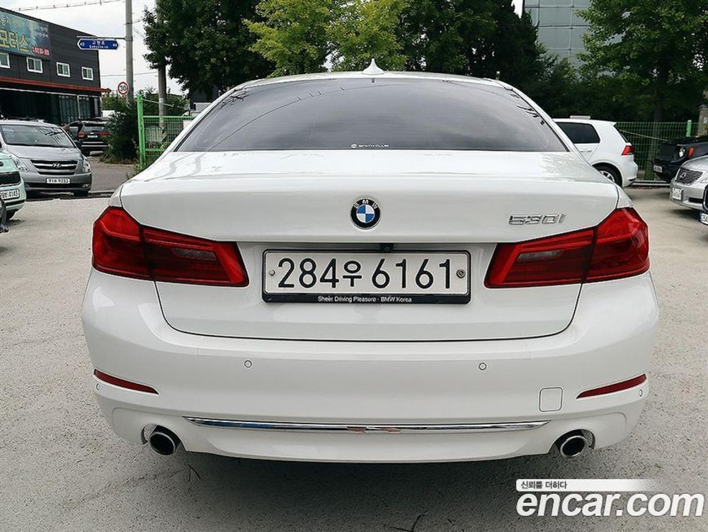 BMW 5 Series (G30) 530i xDrive Luxury Plus (11.2019)