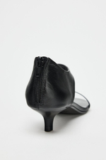 Кожаные босоножки на каблуке kitten heel