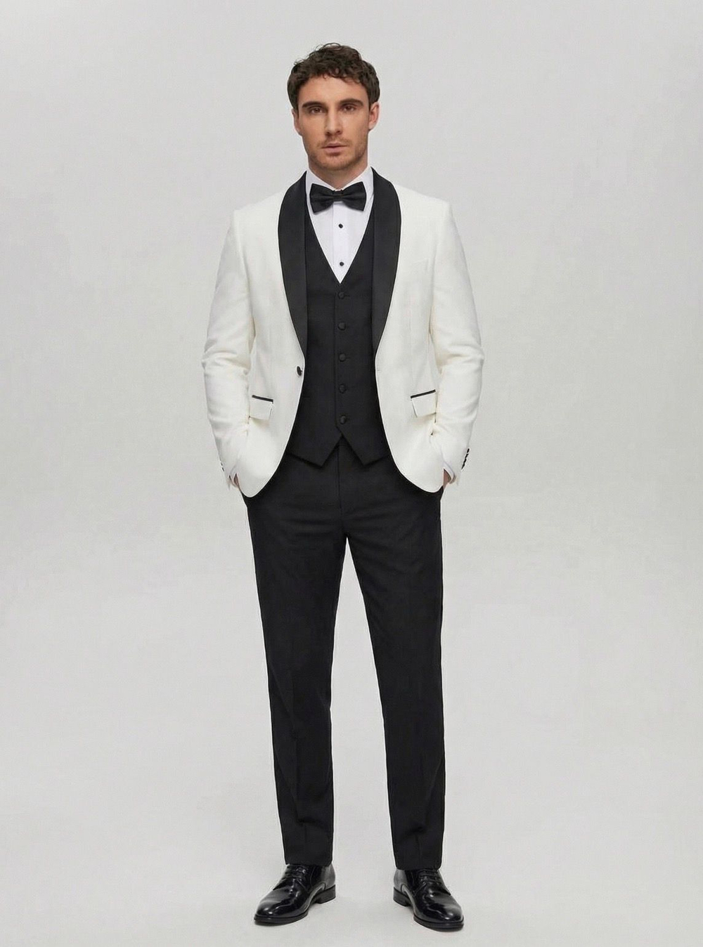 Мужской смокинг тройка (белый) А55