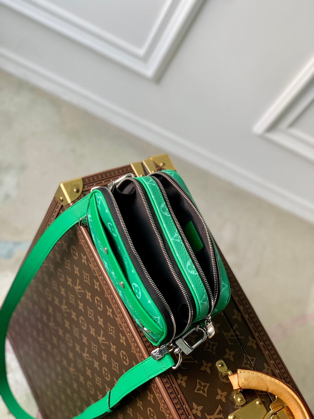 Louis Vuitton Alpha Messenger