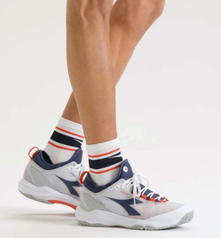 Теннисные кроссовки Diadora Speed Blushield Fly 4 + AG - white/blue corsair/fiery red