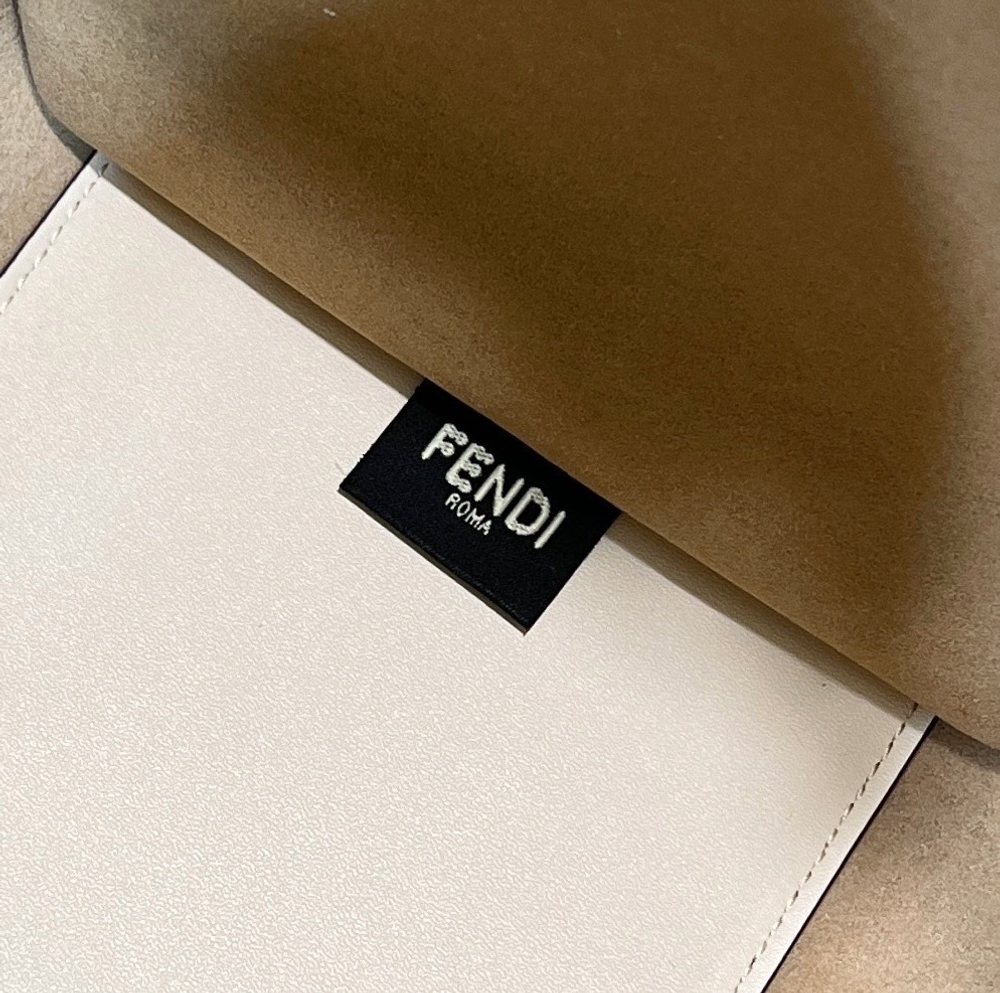Fendi Sunshine Medium 35 cm