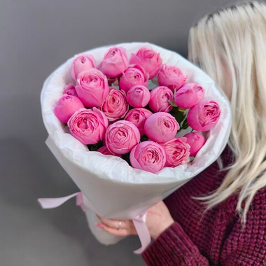 Букет из кустовых пионовидных роз "Силва Пинк"