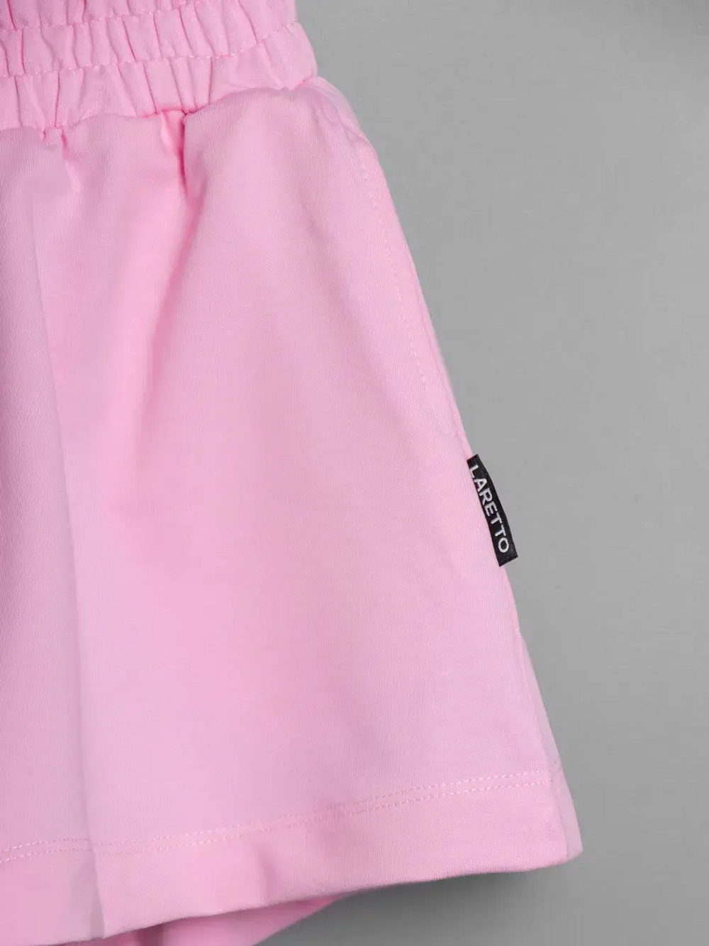 Костюм для девочки на осень свитшот и шорты