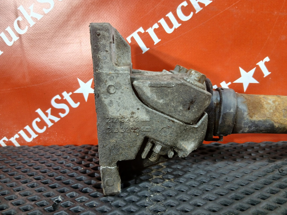 Кронштейн крыла заднего