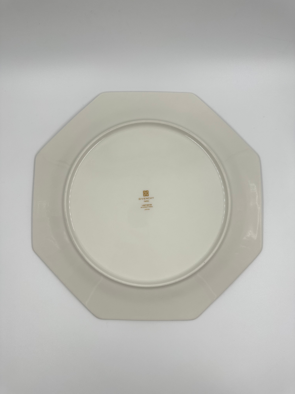 Тарелка Givenchy