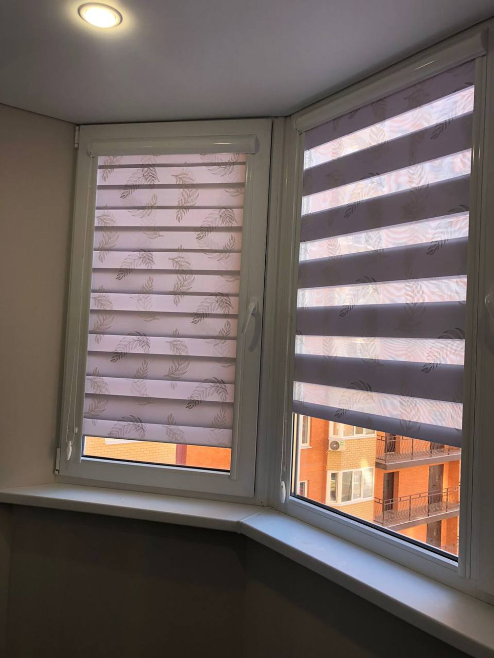 Рулонные шторы день-ночь кассетные с направляющими