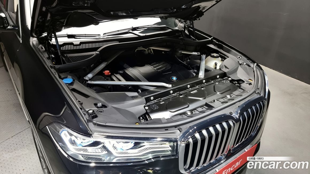 BMW X7 (G07) xDrive 40i Design Pure Excellence 7-и местный (07.2021)