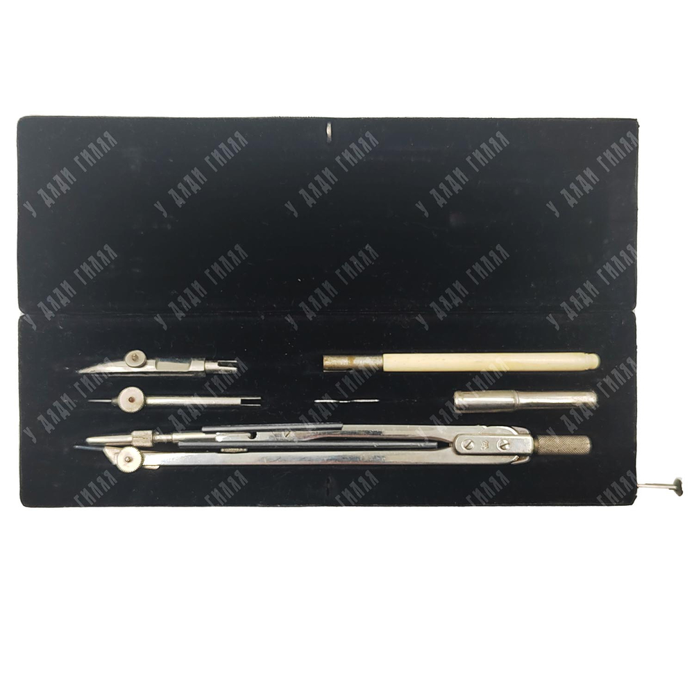 Советская готовальня №116. Сталь, графит, пенал из бархата и коленкора. Завод Авиаприбор, XX век.