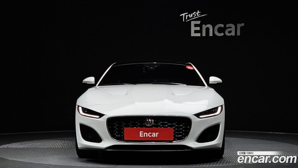 Jaguar F-TYPE P300 Coupe (12.2021)