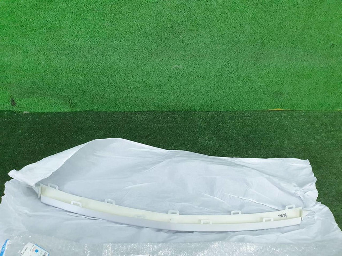 Накладка решетки радиатора Geely Coolray (19-23)