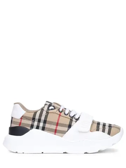 BURBERRY fashion group