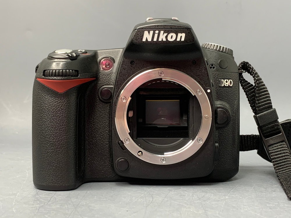 Nikon D90 7143 кадров