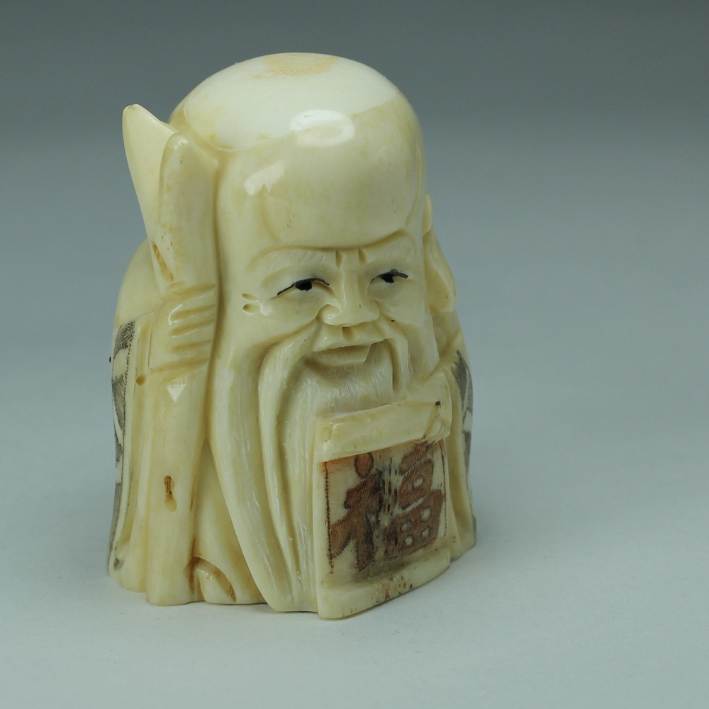 Нэцкэ Шоусин бог долголетья с иероглифом счастье