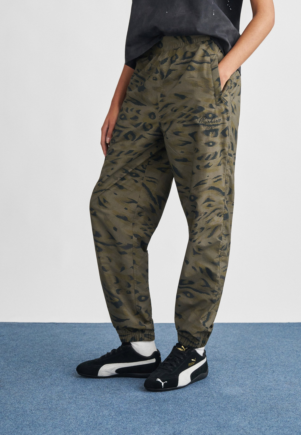 Carhartt WIP TRAVON - Тренировочные брюки - Хаки