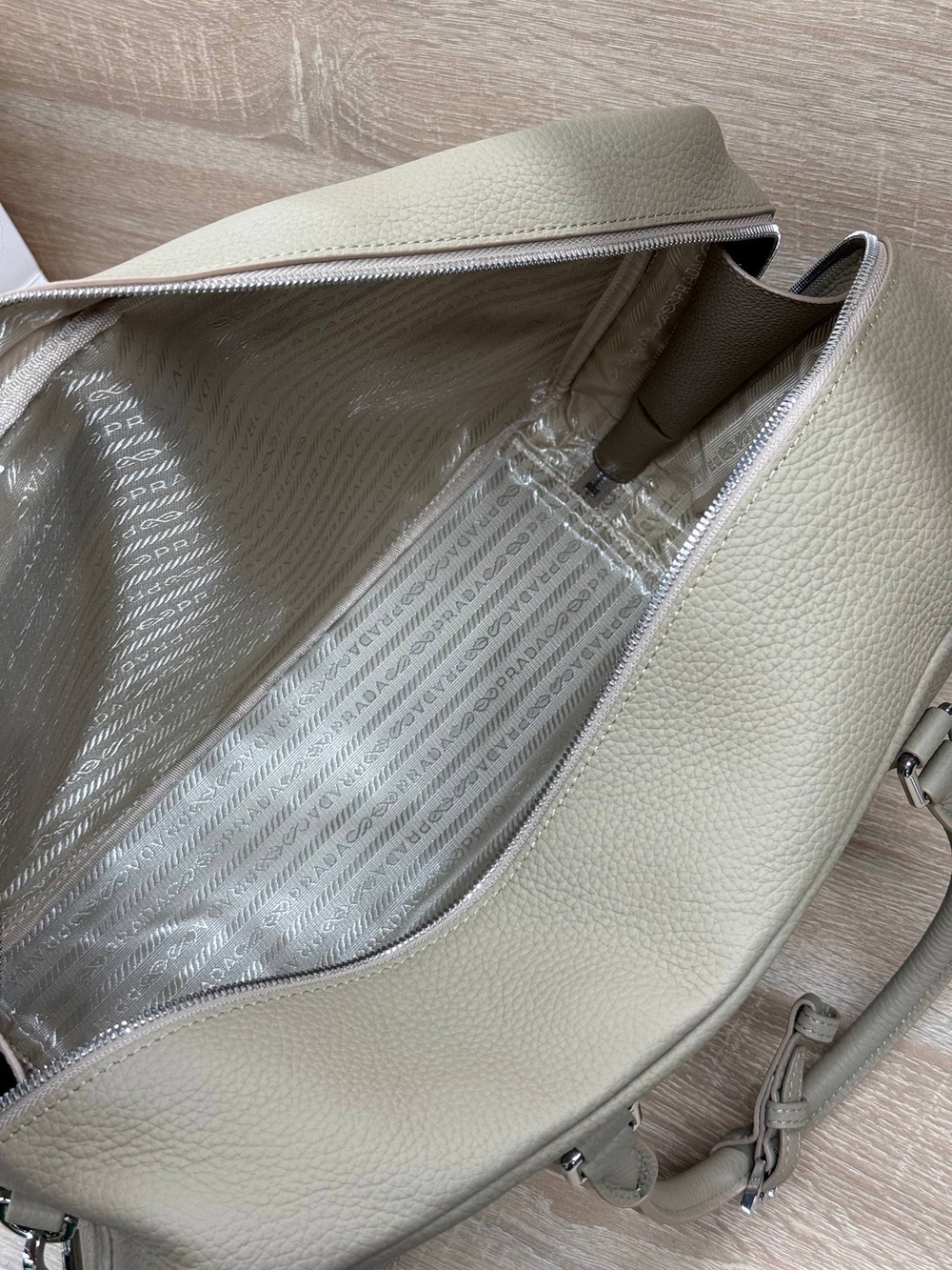 Портфель Prada