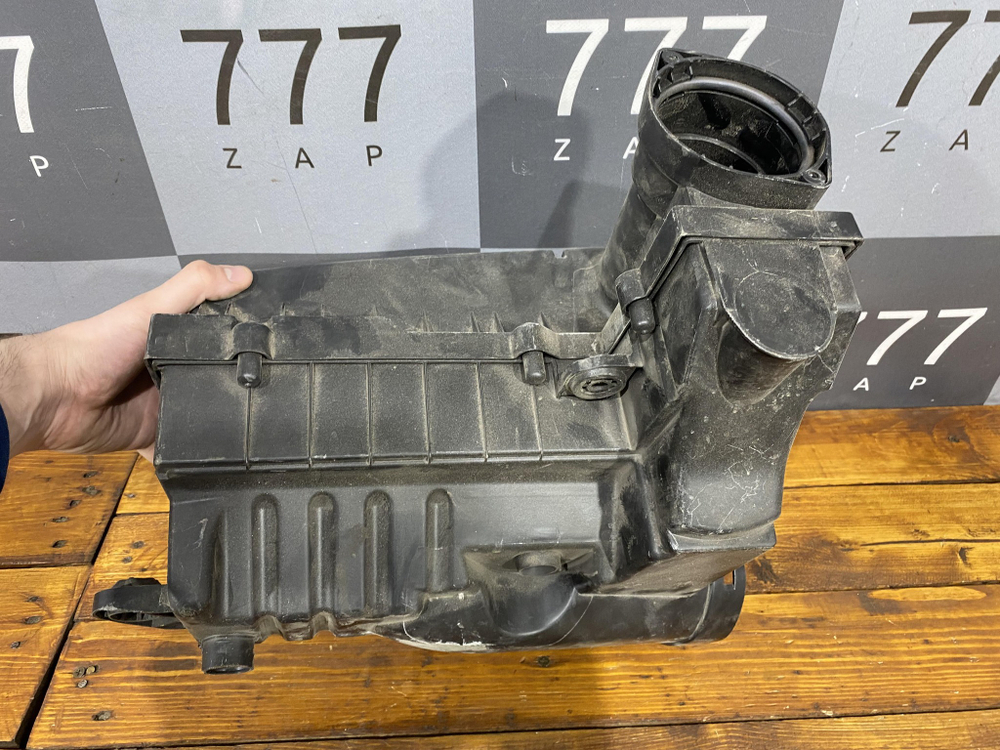 Корпус воздушного фильтра 1.8T, 2.0T    Б/У Оригинал 1K0129607AG