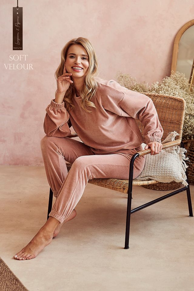 Велюровый домашний костюм Belle