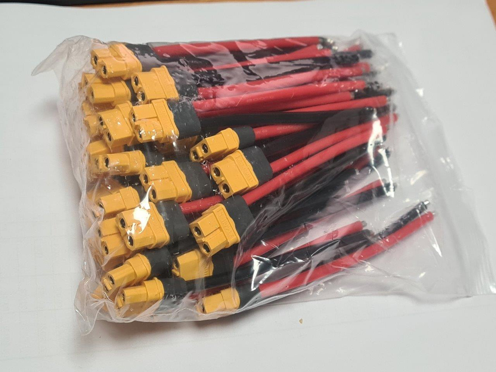 Разъём Amass XT60H-F/W12-100