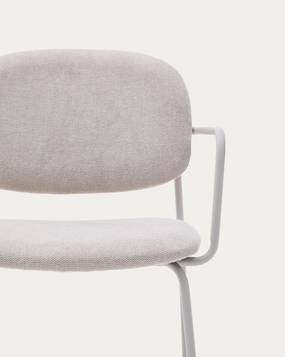 Стул Meli из бежевого шенилла с бежевой металлической структурой