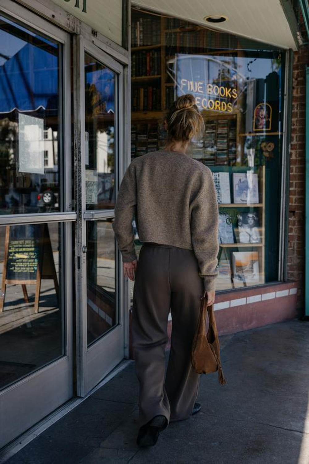 ZARA БАЗОВЫЕ БРЮКИ ИЗ МЯГКОЙ ТКАНИ, СЕРО-КОРИЧНЕВЫЙ