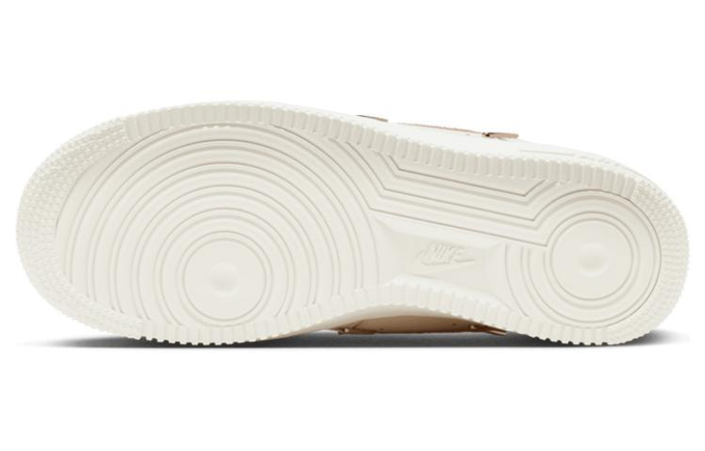 Кроссовки Nike Air Force 1 '07 Lx (Женская размерная сетка)