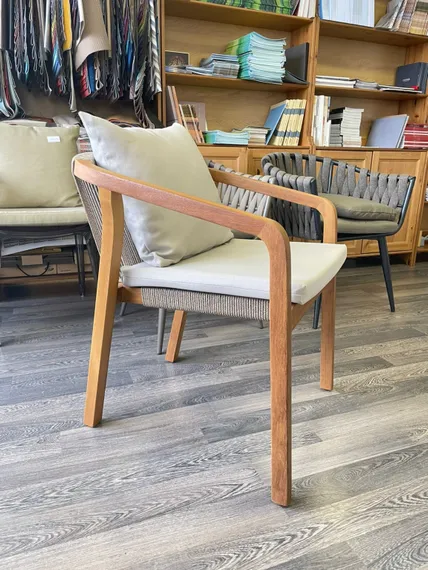 Уличное кресло с подушками Pablito