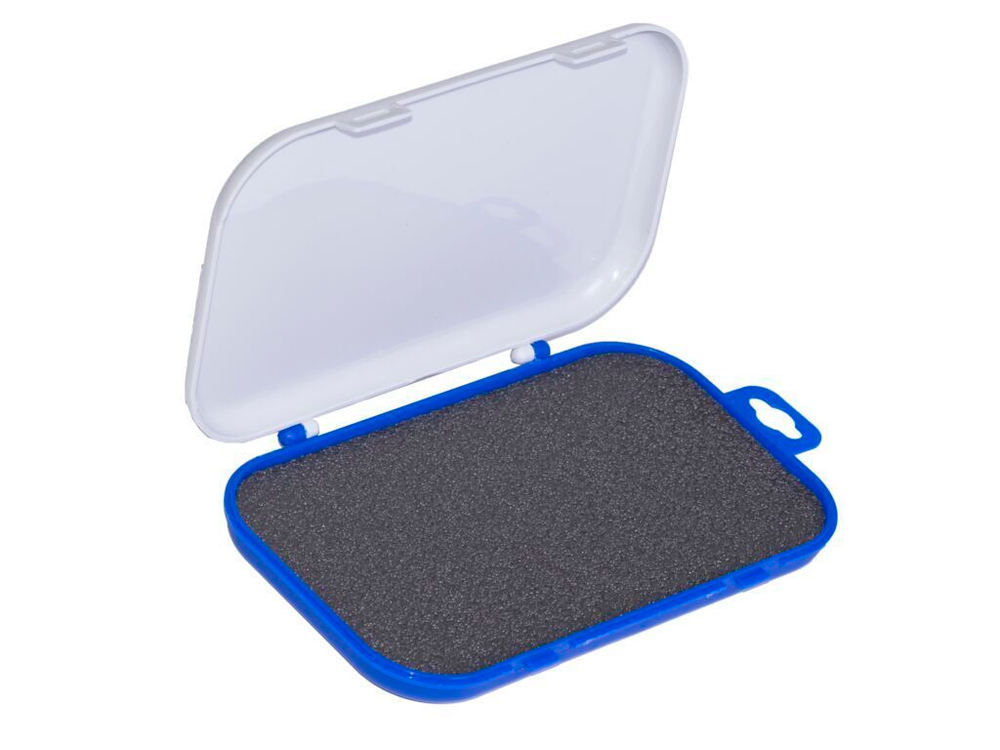 Коробка для приманок зимняя пластмассовая Salmo с мягким вкладышем