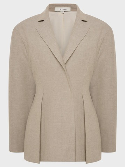 Жакет с объёмными плечами