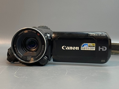 Canon Legria HF S200