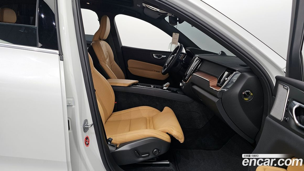 Volvo XC60 2 Generation B6 Ultimate Bright (11.2023)