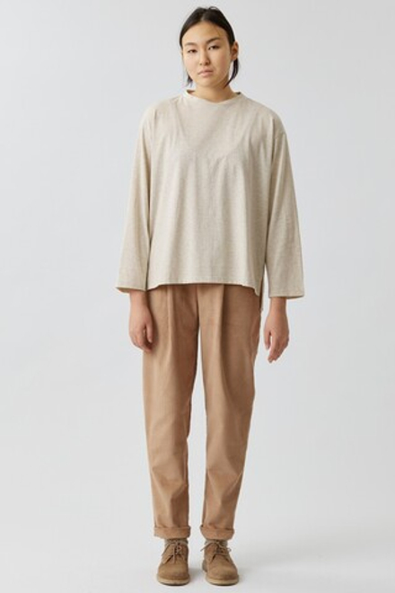 Топ с разрезами серо-бежевый в рубчик