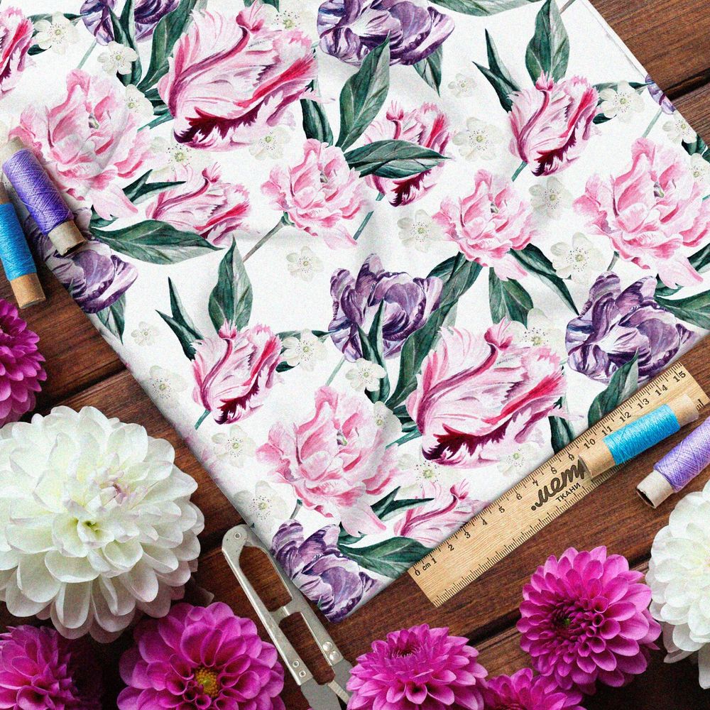 Ткань сатин нежные пионы на бежевом фоне