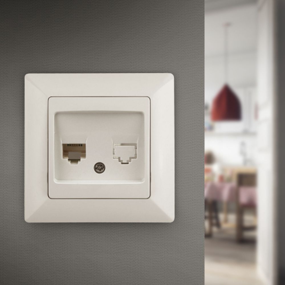 Розетка Intro Solo 4-303-02 информационная RJ45, СУ, слоновая кость