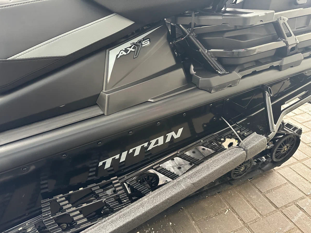 Снегоход POLARIS Titan Adventure ProStar S4