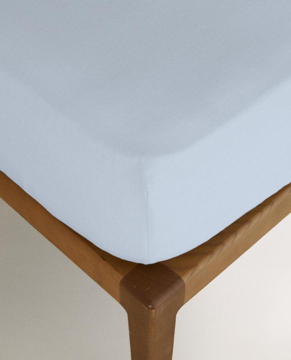 ZARA HOME ДЕТСКАЯ ПРОСТЫНЯ ИЗ ХЛОПКА НА РЕЗИНКЕ, СИНИЙ