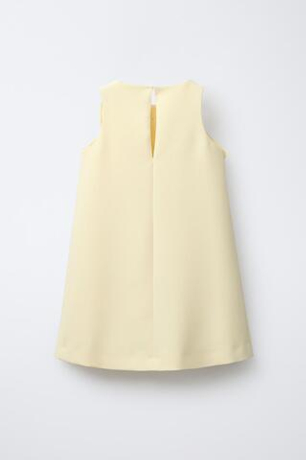 ZARA ПЛАТЬЕ С КОНТРАСТНЫМ ЦВЕТКОМ, ПАСТЕЛЬНО-ЖЕЛТЫЙ